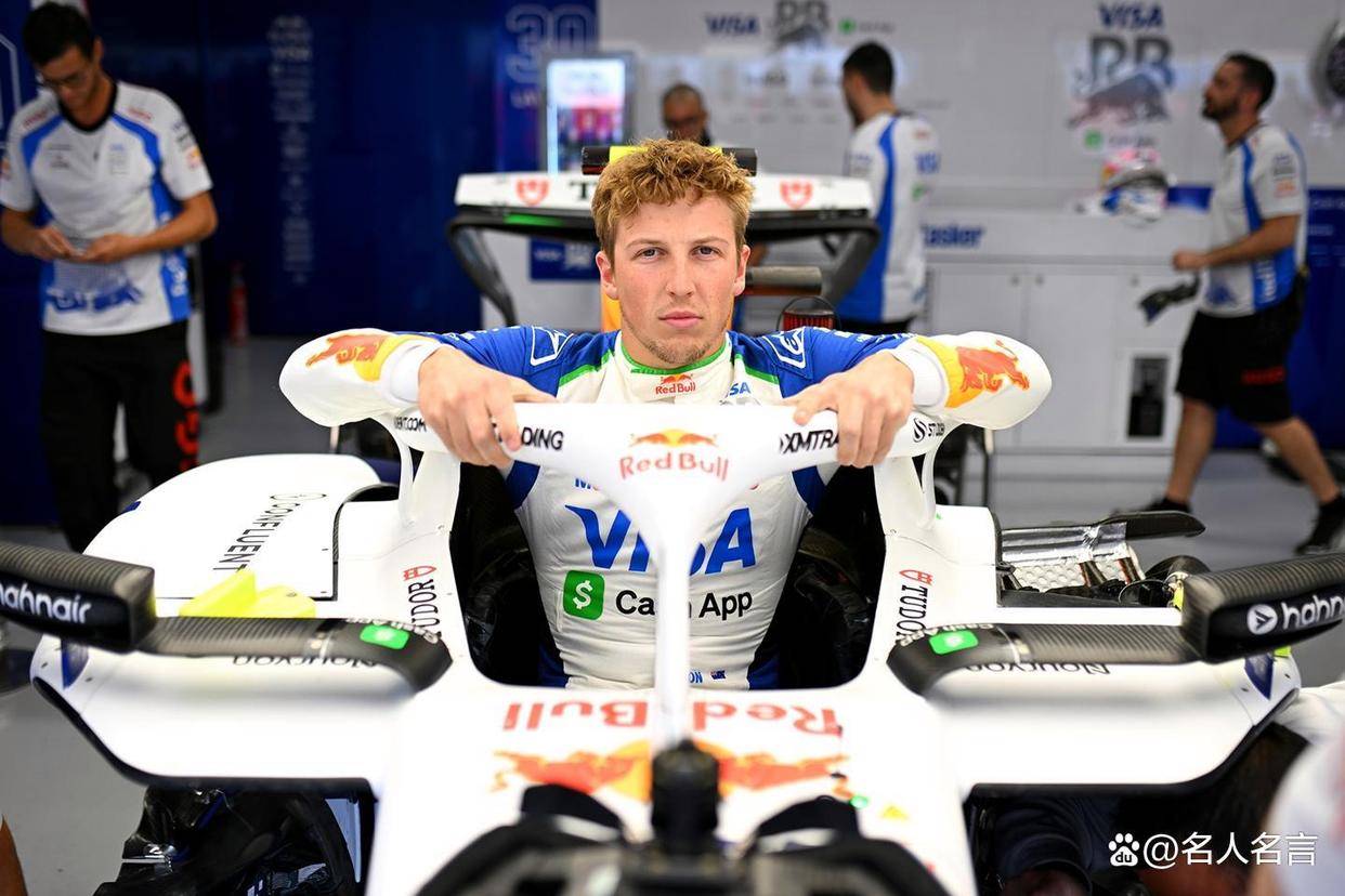 雷诺车队轻取梅赛德斯，汉密尔顿关键制胜