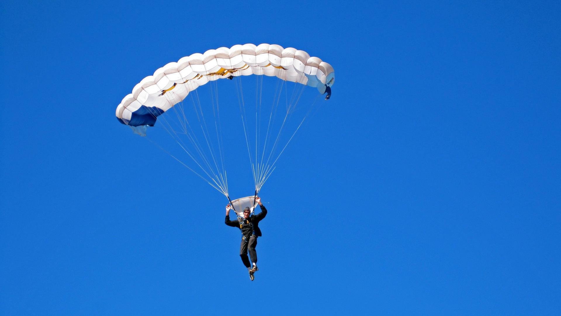 活塞鏖战奇才，小贾伦成为关键先生，一个非典型英雄的诞生
