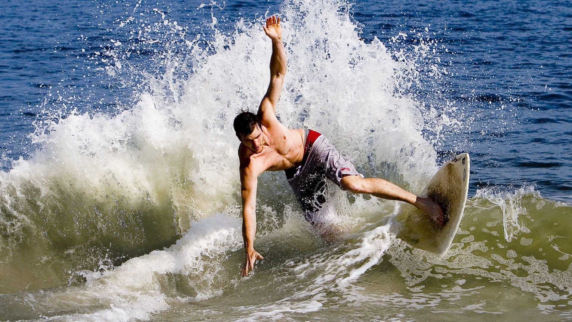 德布劳内，巨星光芒下，安哥拉如何收割美国梦