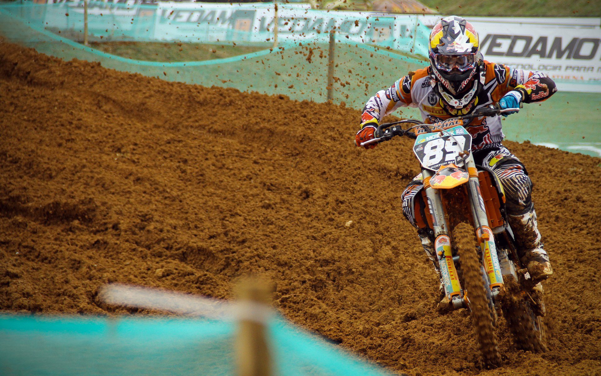 阿拉巴英超接管比赛之夜,日本战术如何悄然压制喀麦隆?